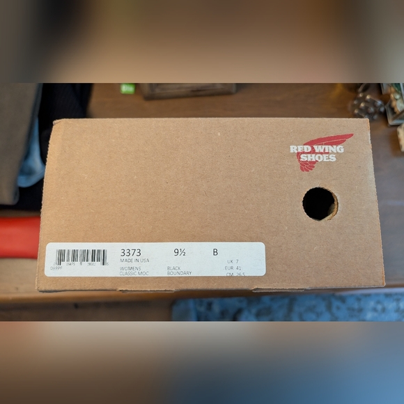 RED WING 6-INCH CLASSIC MOC WOMEN'S SHORT BOOT IN BLACK BOUNDARY LEATHER - Picture 2 of 5